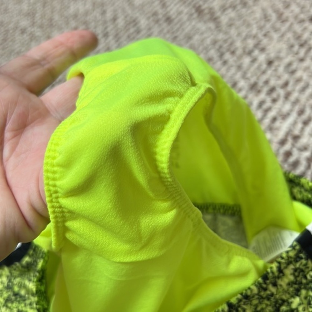 Nike‎ - Picture 6 of 9